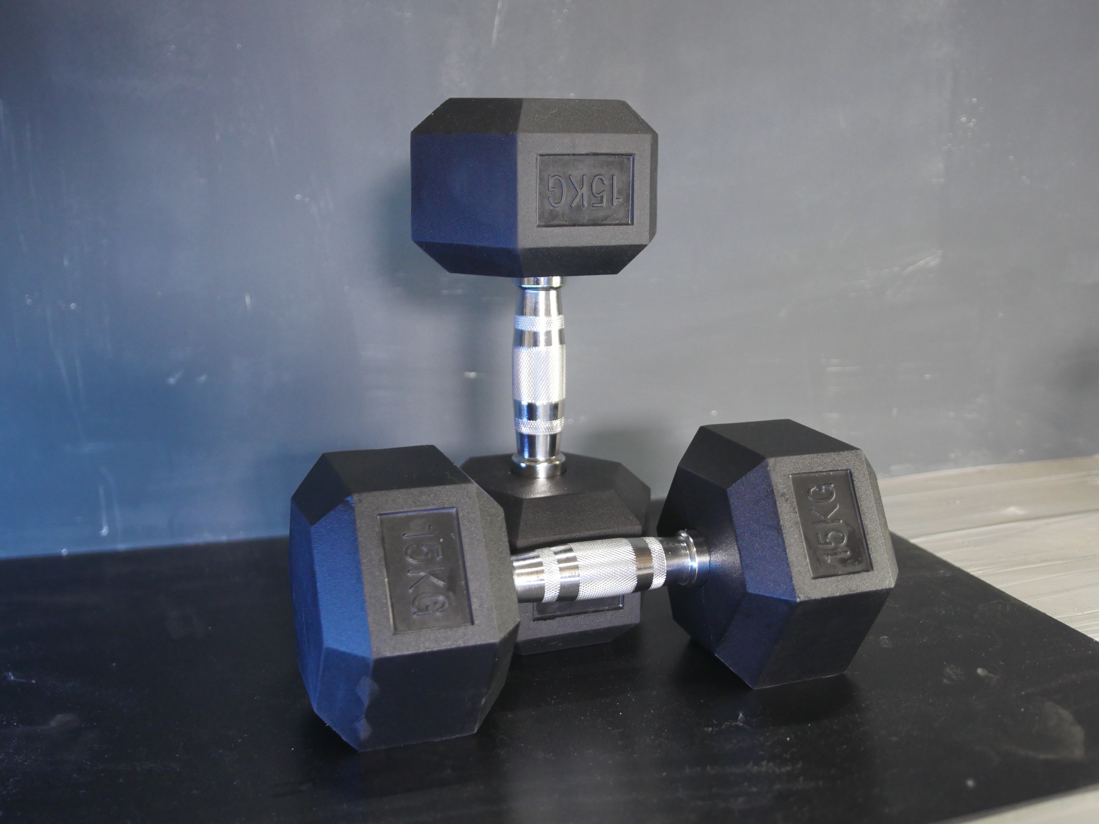 Hexagonalne gumirane bučice - 15 kg